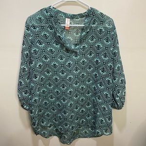 Size XL Shear top